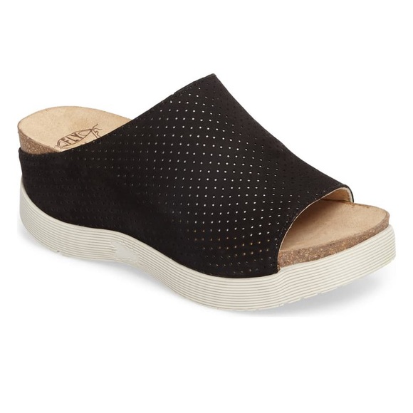 Fly London Shoes - [Fly London] Whin Perforated Platform Slide Sandal
